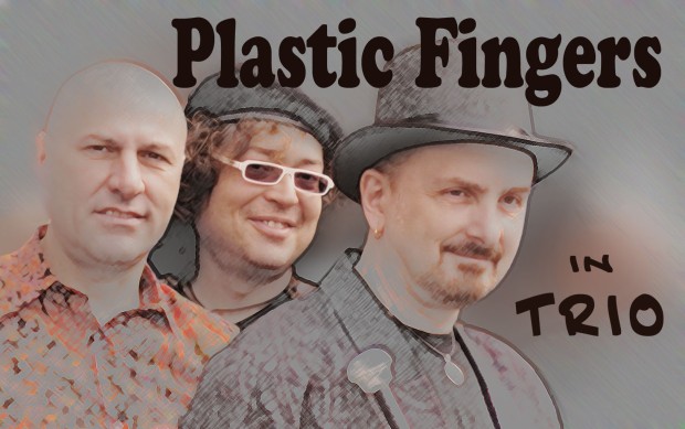 plastic-fingers-in-trio-buona